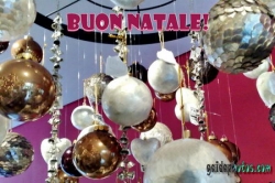 Fröhliche Weihnachten in verschiedenen Sprachen - Italienisch